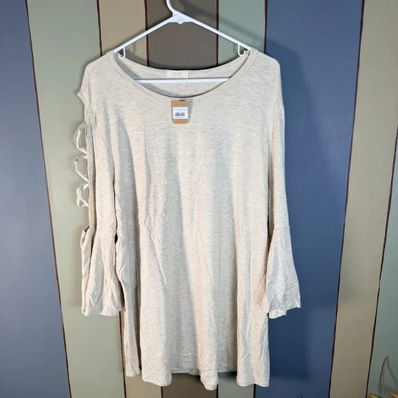 Plus size Boho Top with Bell-Sleeve and arm cut-outs-NWT-3XL - Picture 5 of 10